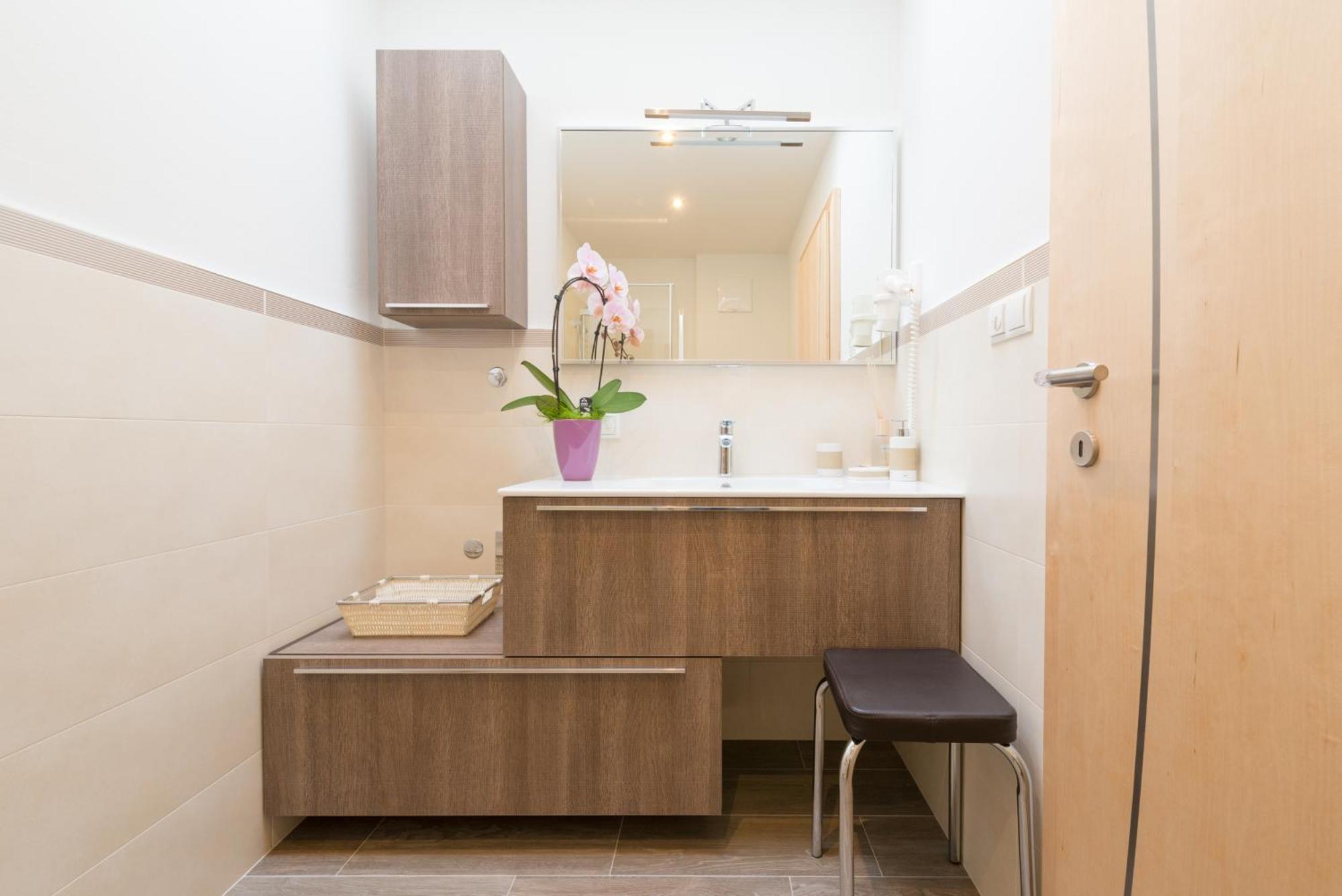 St. Urbanhof Apartment Termeno Bagian luar foto